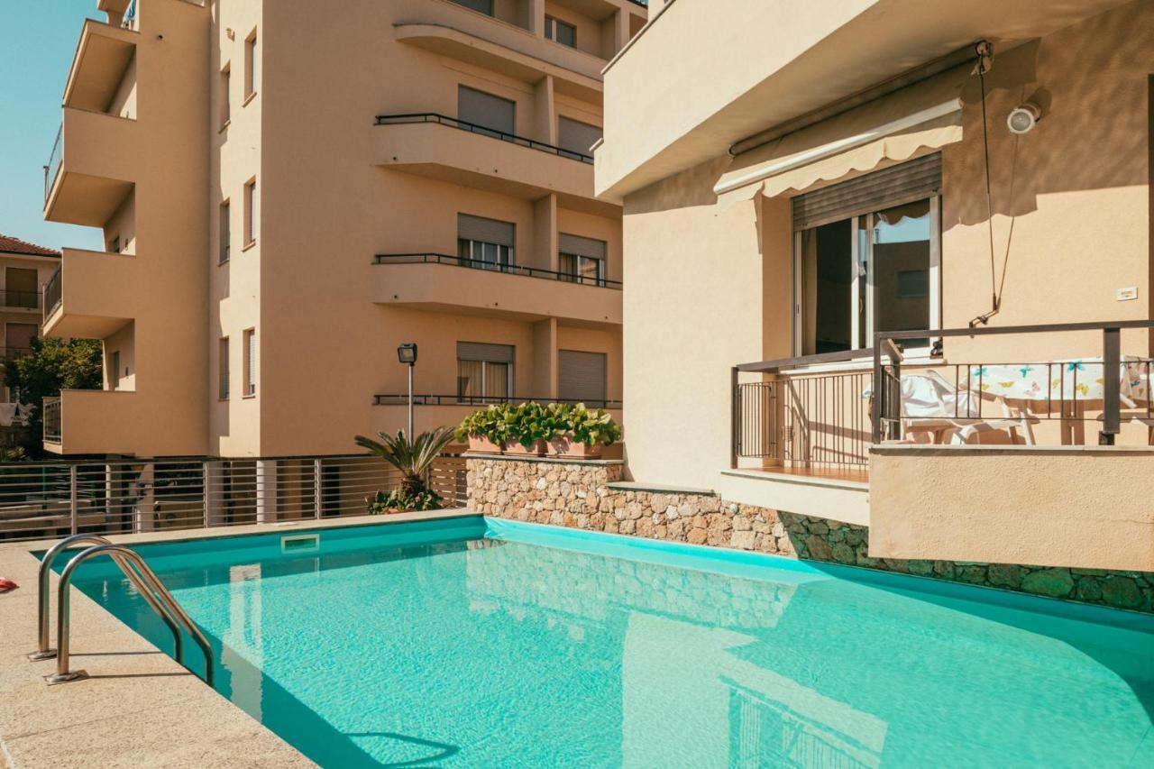 Hotel Residence La Palma Finale Ligure Eksteriør billede
