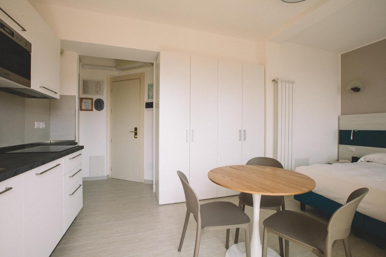 Hotel Residence La Palma Finale Ligure Eksteriør billede