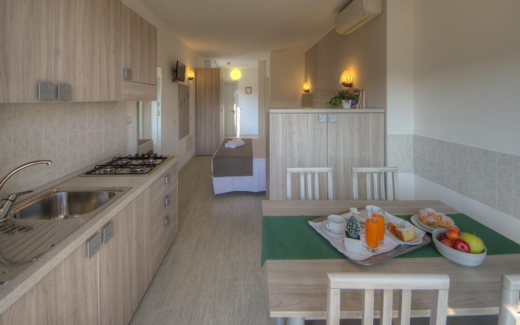 Hotel Residence La Palma Finale Ligure Eksteriør billede