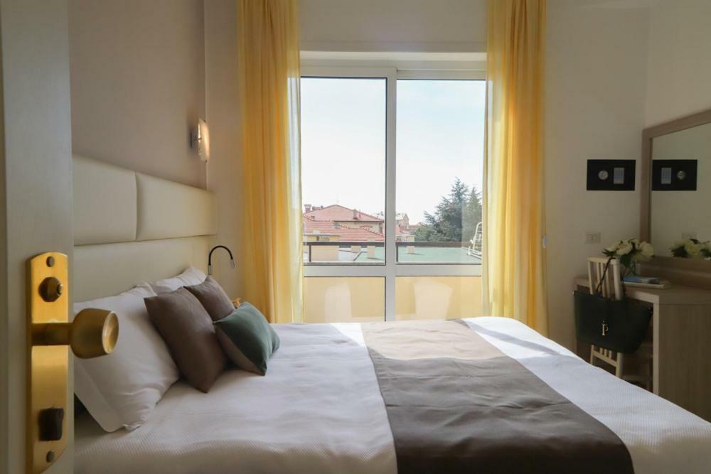 Hotel Residence La Palma Finale Ligure Eksteriør billede