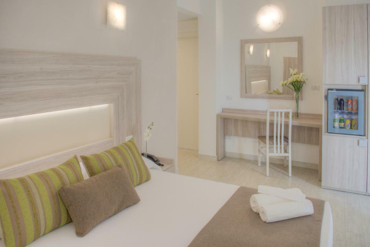 Hotel Residence La Palma Finale Ligure Eksteriør billede